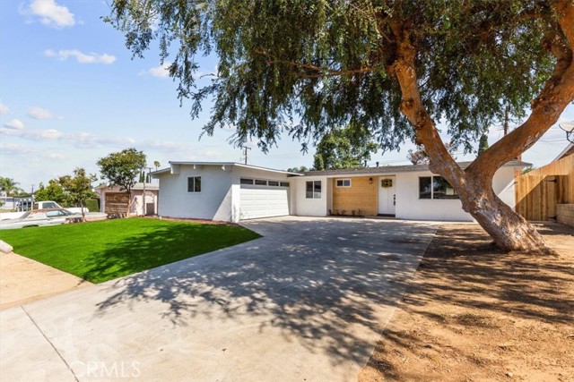 16317 Benwick Street, La Puente CA: https://media.crmls.org/medias/81db06de-c68c-42a5-b7fe-a90d7c2da0d2.jpg
