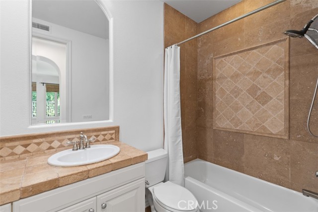 34 Tall Hedge, Irvine CA: https://media.crmls.org/medias/81dcfab6-6afa-4ea6-93e6-8f0bb8a586a4.jpg