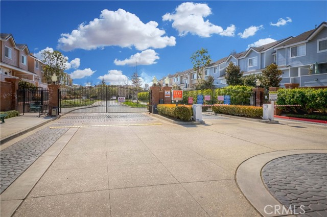 2800 Plaza Del Amo, Torrance CA: https://media.crmls.org/medias/81dd1733-e111-47f8-b7d3-41395de49d7d.jpg