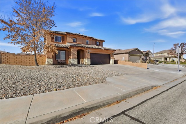 Detail Gallery Image 4 of 25 For 44335 57th, Lancaster,  CA 93536 - 5 Beds | 3 Baths