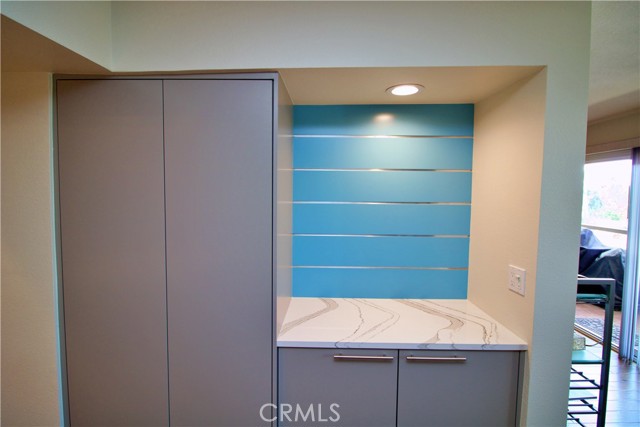 Detail Gallery Image 10 of 24 For 230 S Catalina Ave #107,  Redondo Beach,  CA 90277 - 2 Beds | 2 Baths