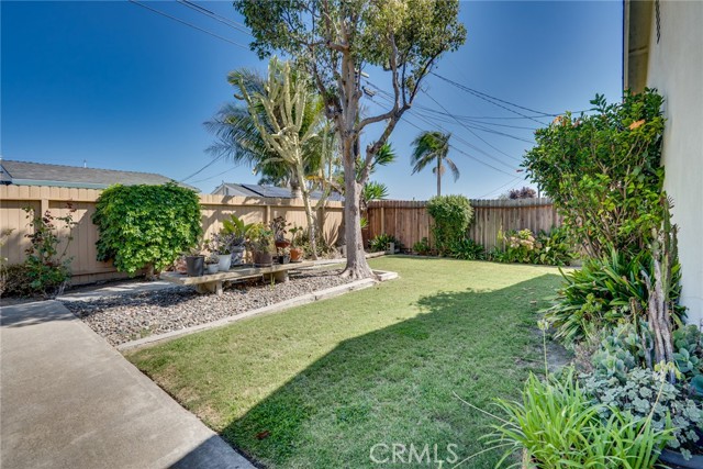 Detail Gallery Image 31 of 43 For 20642 Goshawk Ln, Huntington Beach,  CA 92646 - 5 Beds | 3 Baths