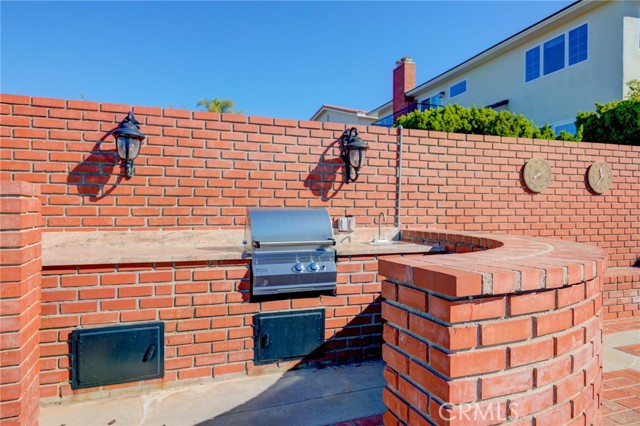 28927 Doverridge Drive, Rancho Palos Verdes CA: https://media.crmls.org/medias/81df68da-d3f0-4c96-8755-fb995825cb24.jpg