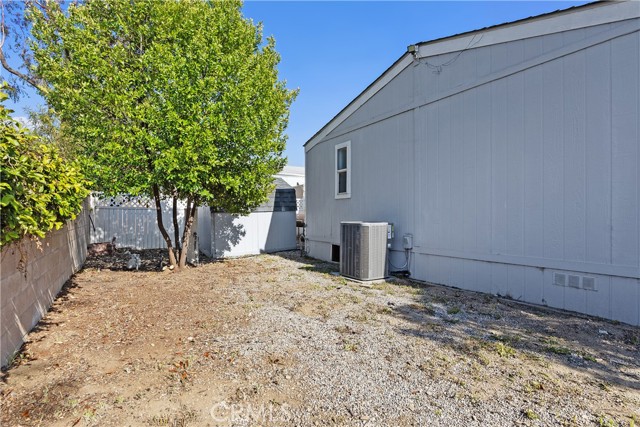 1721 E Colton Avenue, Redlands CA: https://media.crmls.org/medias/81e05b9a-52e9-4c6e-a742-85466991fc73.jpg