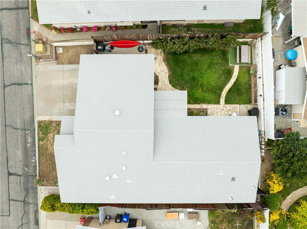 https://media.crmls.org/medias/81e12aa2-8292-4ff3-8c6b-4b143d2a18f1.jpg?preset=X-Large