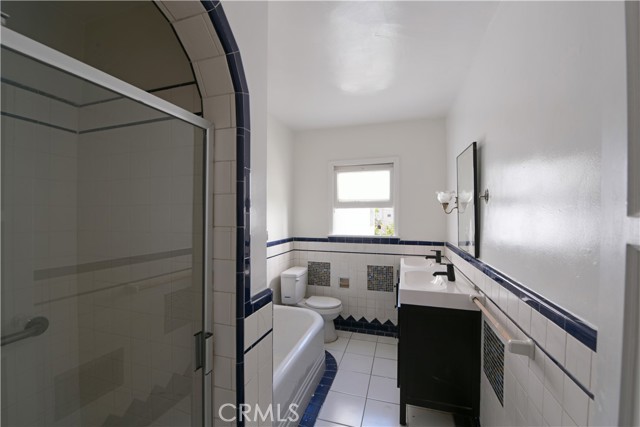 Detail Gallery Image 22 of 30 For 915 S Le Doux Rd, Los Angeles,  CA 90035 - 3 Beds | 2 Baths
