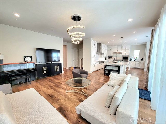 Detail Gallery Image 14 of 37 For 346 Sawbuck, Irvine,  CA 92618 - 5 Beds | 5/3 Baths