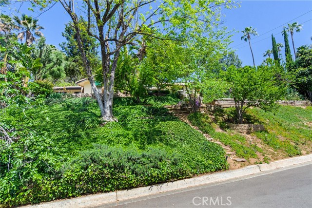 Detail Gallery Image 3 of 34 For 31244 Endymion Way, Redlands,  CA 92373 - 3 Beds | 2 Baths