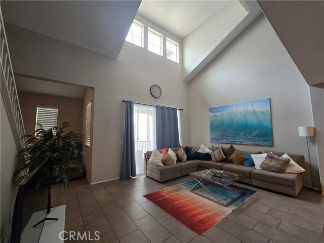 1865 Orizaba Avenue, Signal Hill CA: https://media.crmls.org/medias/81e293bb-d435-459a-aaff-1ef362ffa82d.jpg