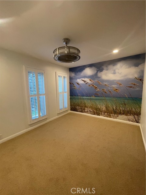 9852 Coral Cove Circle, Huntington Beach CA: https://media.crmls.org/medias/81e2dded-63fc-4e9f-b1b9-520f96b0fba1.jpg