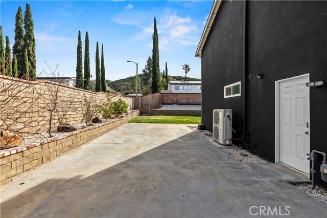 Detail Gallery Image 47 of 49 For 28972 Lotusgarden, Canyon Country,  CA 91387 - 4 Beds | 3 Baths