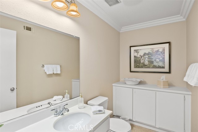 Detail Gallery Image 11 of 24 For 32295 via Arias, Temecula,  CA 92592 - 4 Beds | 2 Baths