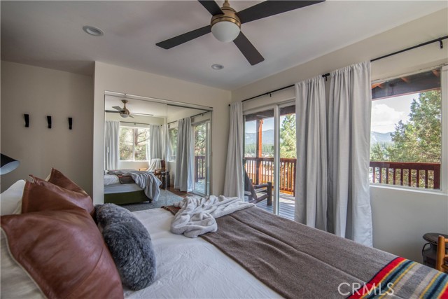 Detail Gallery Image 20 of 39 For 1002 White Mountain, Big Bear City,  CA 92314 - 4 Beds | 3/1 Baths