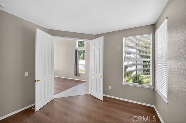 Detail Gallery Image 16 of 58 For 1937 Madera Cir, Corona,  CA 92879 - 4 Beds | 3 Baths