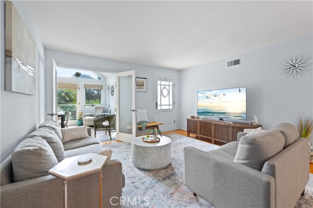 Detail Gallery Image 9 of 33 For 208 W Avenida De Los Lobos Marinos, San Clemente,  CA 92672 - 2 Beds | 2 Baths