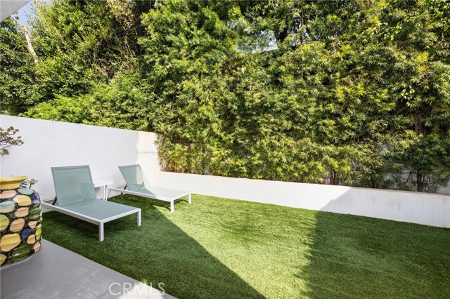 3660 Beethoven Street, Los Angeles CA: https://media.crmls.org/medias/81e579f8-aa5b-4d4e-a934-83573baf98c4.jpg