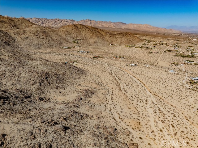 Detail Gallery Image 11 of 28 For 7099 Canyon Rd, Twentynine Palms,  CA 92277 - – Beds | – Baths