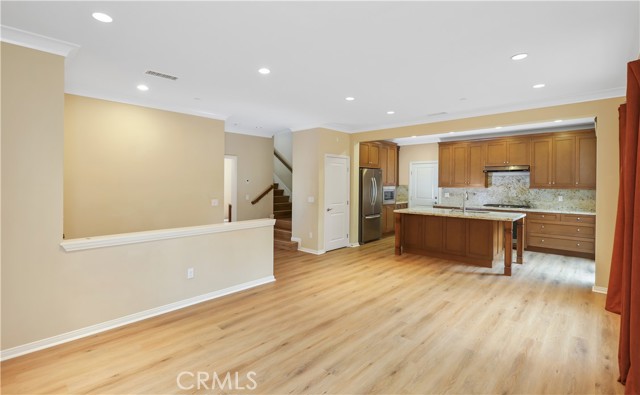 220 Kempton, Irvine CA: https://media.crmls.org/medias/81e6316c-d14c-4e40-84bd-e9746c41eedd.jpg