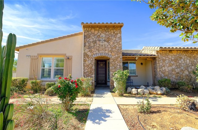 Detail Gallery Image 2 of 41 For 1791 Hannon, Cherry Valley,  CA 92223 - 4 Beds | 3/1 Baths