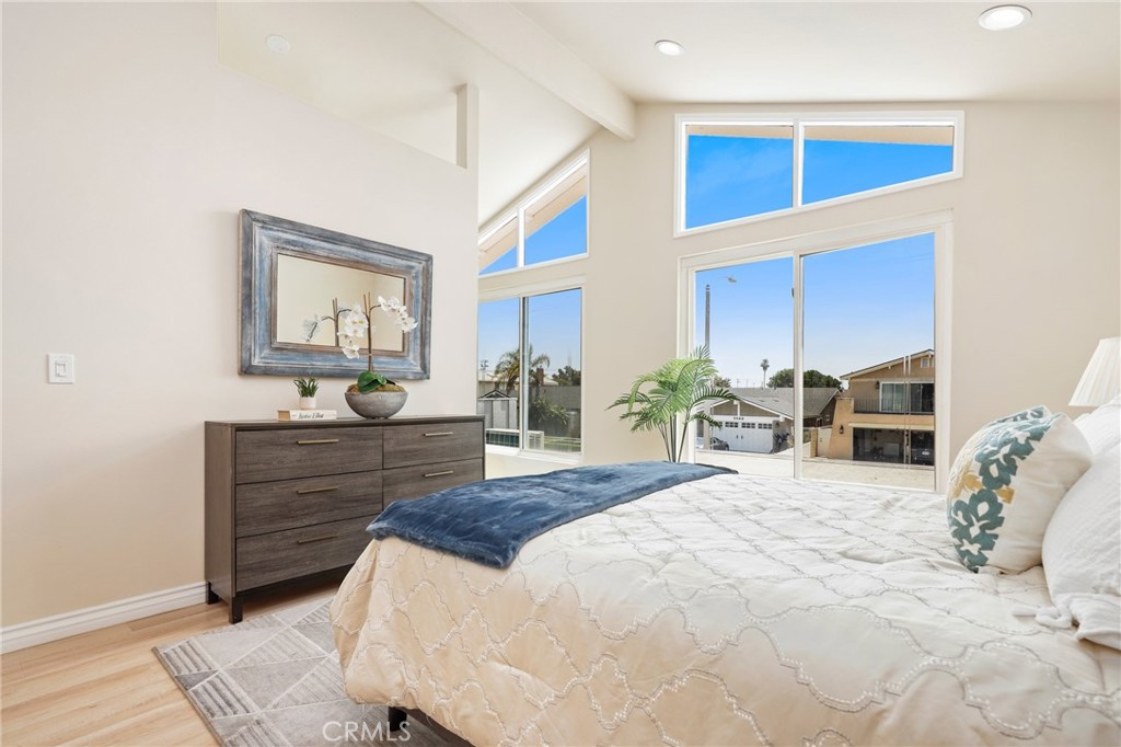 MLS #OC25173182 img 15