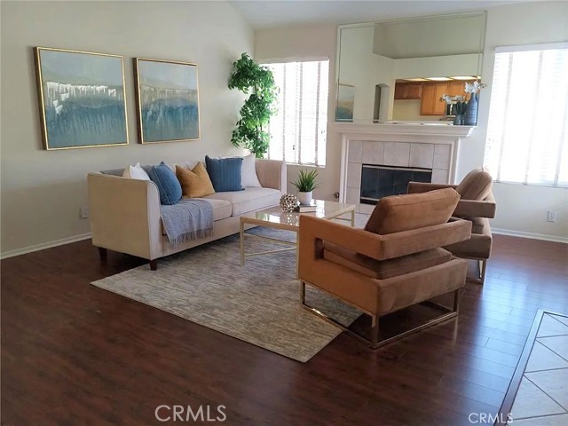 650 Ivywood Lane, A photo 3
