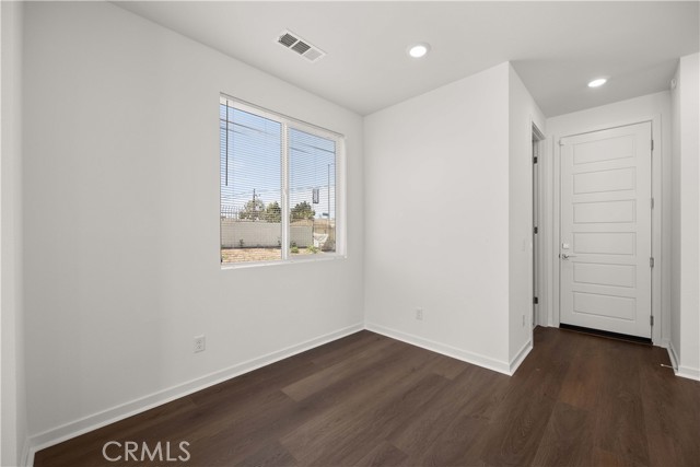 Detail Gallery Image 15 of 67 For 1348 Plaza Del Amo, Torrance,  CA 90501 - 3 Beds | 2/1 Baths