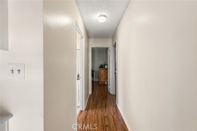 Detail Gallery Image 14 of 28 For 11545 Honeyglen, Pacoima,  CA 91331 - 3 Beds | 3 Baths