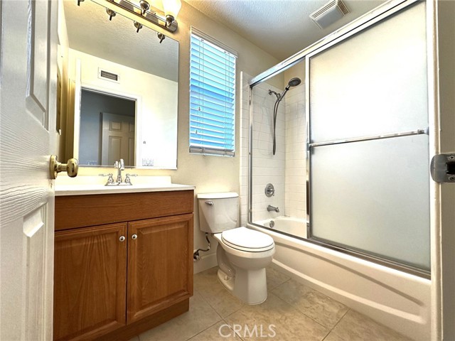 8247 E Marblehead Way, Anaheim CA: https://media.crmls.org/medias/81e754e5-075c-4e2d-a423-9a21308dce25.jpg