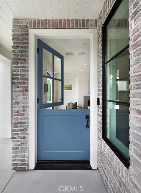 Detail Gallery Image 18 of 35 For 411 39th St, Newport Beach,  CA 92663 - 3 Beds | 3 Baths