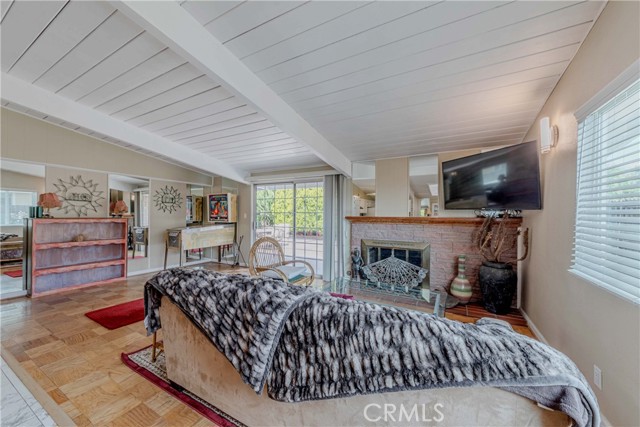 Detail Gallery Image 9 of 58 For 1901 Victoria Dr, Fullerton,  CA 92831 - 4 Beds | 3 Baths