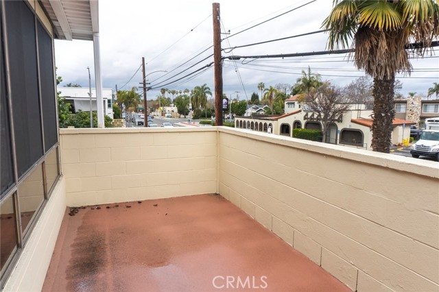 3101 E 2nd Street, Long Beach CA: https://media.crmls.org/medias/81e933c4-d771-4ba9-8480-9a076d89f46f.jpg