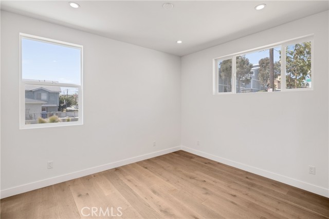 2100 Carnegie Lane, Redondo Beach CA: https://media.crmls.org/medias/81e98e6d-2a12-4ae1-9357-76d51fc42c86.jpg