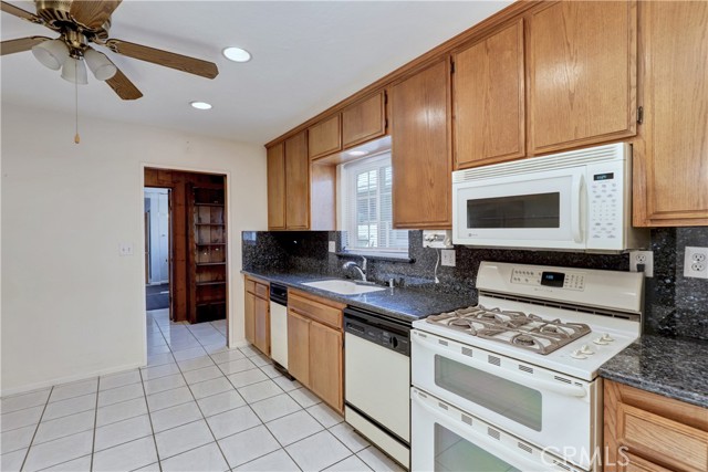 Detail Gallery Image 12 of 34 For 7451 Apache, Buena Park,  CA 90620 - 3 Beds | 2 Baths