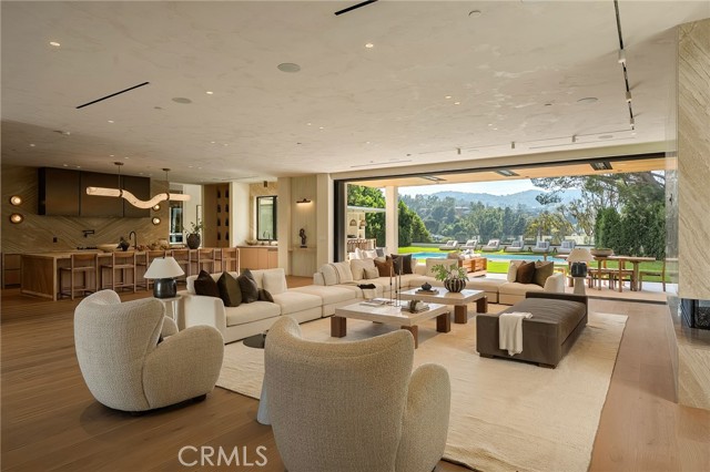 16093 Royal Oak Road photo 25