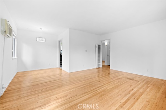 Detail Gallery Image 4 of 25 For 673 N Rosemary Ln, Burbank,  CA 91505 - 2 Beds | 1 Baths