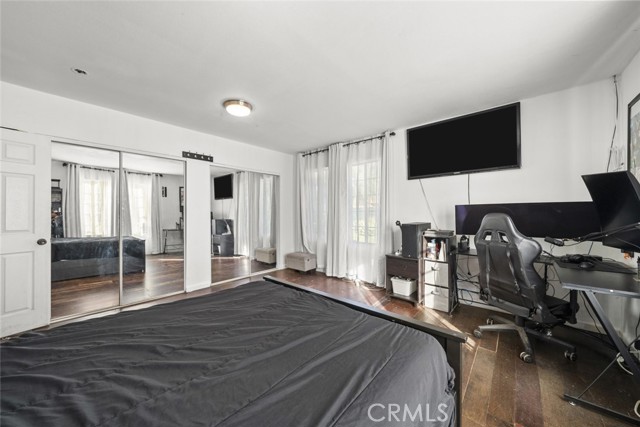 Detail Gallery Image 28 of 52 For 9757 White Oak, Northridge,  CA 91325 - 4 Beds | 3 Baths