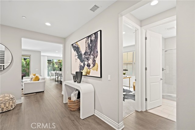 206 Phoebe, Irvine CA: https://media.crmls.org/medias/81ebf96d-d8b9-4f0f-8442-750f48cae15a.jpg