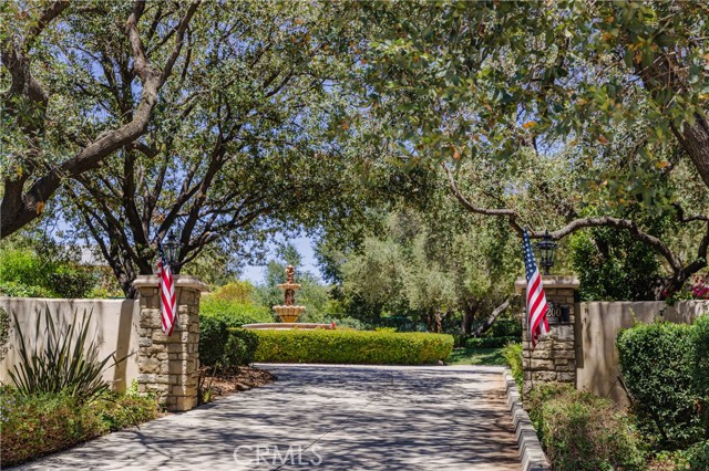45200 Oak Manor Ct, Temecula CA: https://media.crmls.org/medias/81ec2c64-e5e1-4910-a51f-2adbe31df71a.jpg