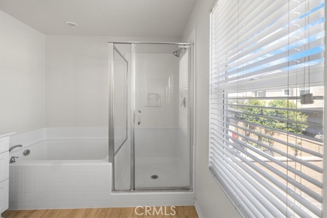 5585 Bella Way, Fontana CA: https://media.crmls.org/medias/81ed25a2-0dd1-4d55-bf25-e7c517d2325f.jpg
