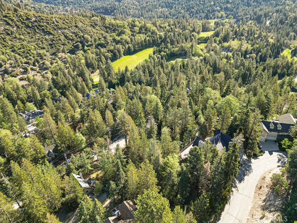 https://media.crmls.org/medias/81edf3eb-e231-4385-b4eb-2303c5bcd7de.jpg?preset=X-Large