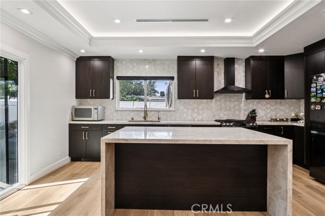 16751 Devonshire Street, Granada Hills CA: https://media.crmls.org/medias/81ee65d4-12a0-472c-a344-e7795e0b6841.jpg