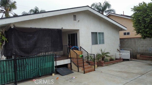 13966 Fox Street, San Fernando CA: https://media.crmls.org/medias/81ef5fb5-f918-4563-ad85-e3951a303ffe.jpg