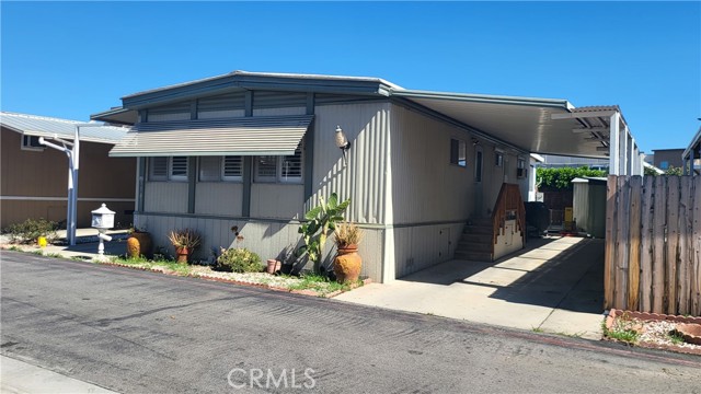 Detail Gallery Image 3 of 21 For 20652 Lassen St #114,  Chatsworth,  CA 91311 - 2 Beds | 2 Baths
