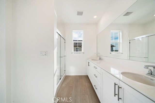 Detail Gallery Image 13 of 19 For 3560 S Eichler Paseo, Ontario,  CA 91761 - 3 Beds | 2/1 Baths