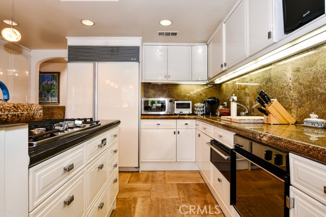 81f00256 C94e 430e 9599 Ed7908b1f9c1