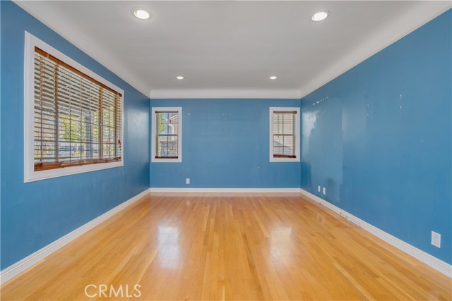 Detail Gallery Image 4 of 50 For 1420 N Frederic, Burbank,  CA 91505 - 3 Beds | 2/1 Baths