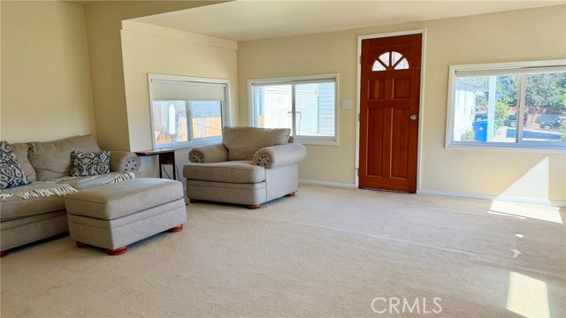 843 Laveta Terrace, Echo Park CA: https://media.crmls.org/medias/81f07b91-f2ac-440a-9f17-44f77b74b640.jpg