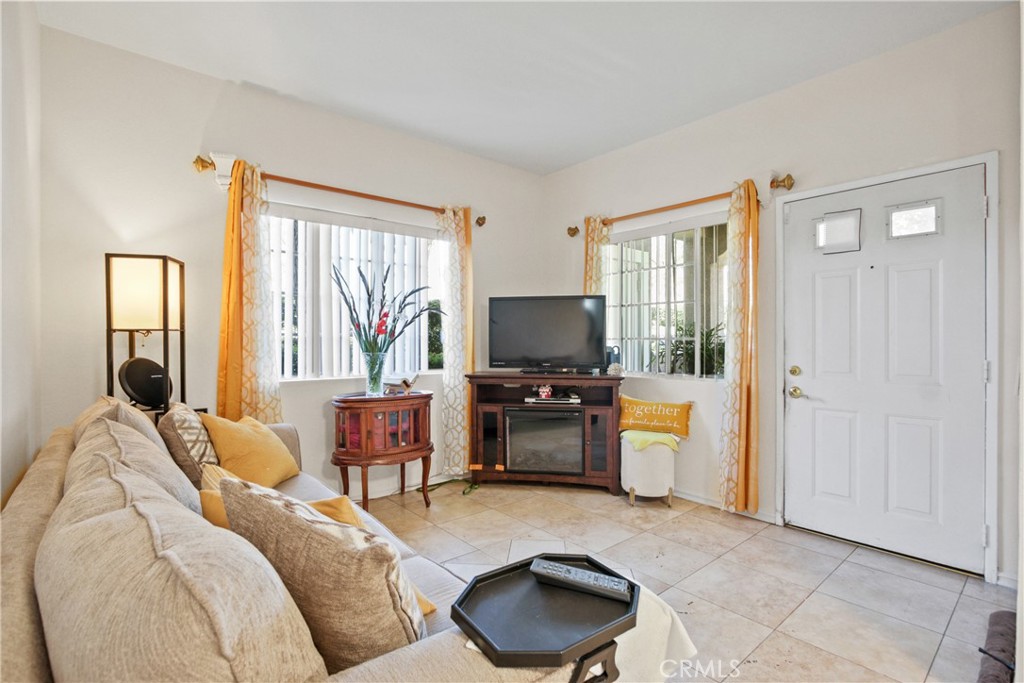 81f0c0c1 6273 4e4e Bcb4 8a9fbb95408f