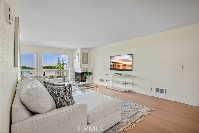 54 Cresta Verde Drive, Rolling Hills Estates CA: https://media.crmls.org/medias/81f124a2-e808-4507-bb34-020913733833.jpg