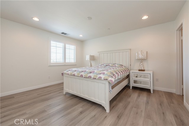 142 Full Moon, Irvine CA: https://media.crmls.org/medias/81f1655e-21e7-4792-9a65-22d0205ffc3a.jpg